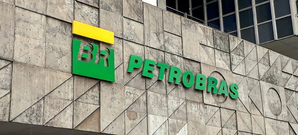 Petrobras anuncia nova política para preços de combustíveis